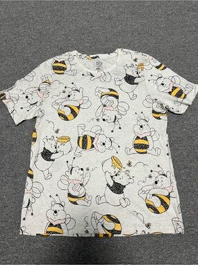 Delta Grey Winnie the Pooh Bee Print Short Sleeve Tee